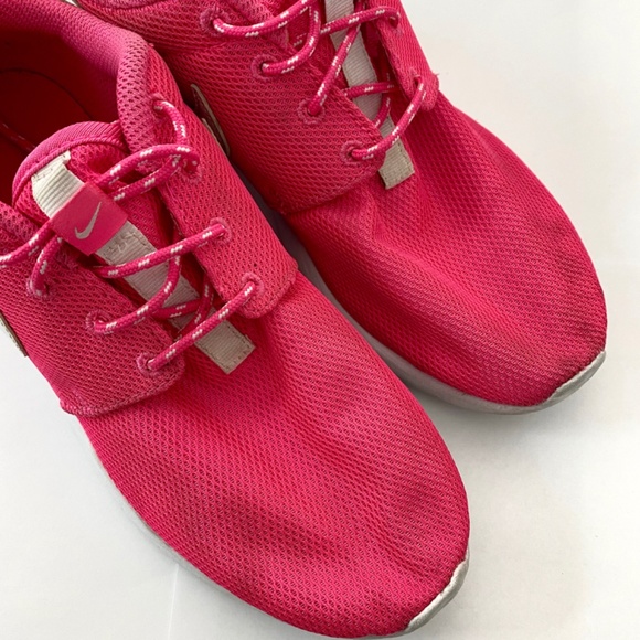 Nike Shoes Nike Roshe One Hot Pink Running Shoes 5y Poshmark